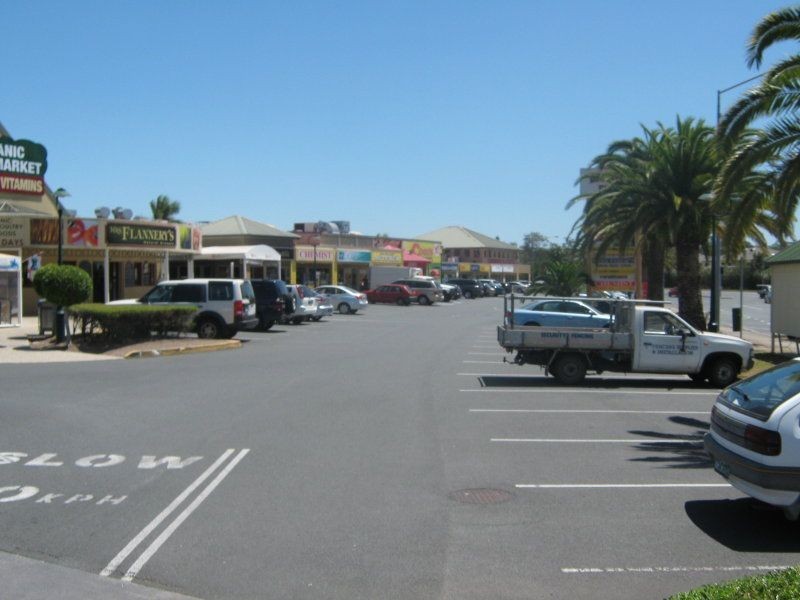 138 Slatyer Avenue, Benowa QLD 4217