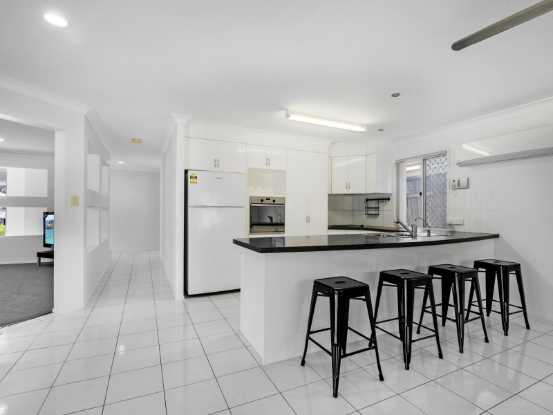 48 Wintergreen Drive, Parkwood QLD 4214