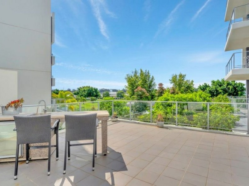 106/41 Harbour Town Drive, Biggera Waters QLD 4216