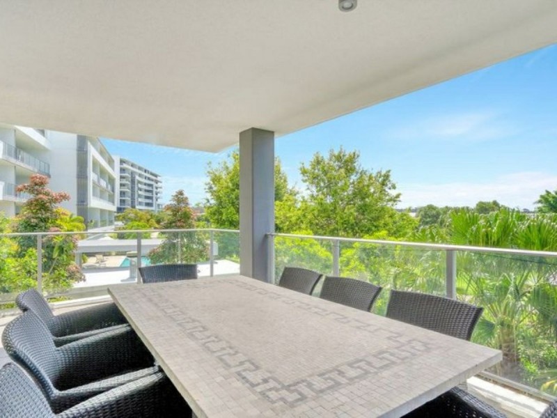 106/41 Harbour Town Drive, Biggera Waters QLD 4216