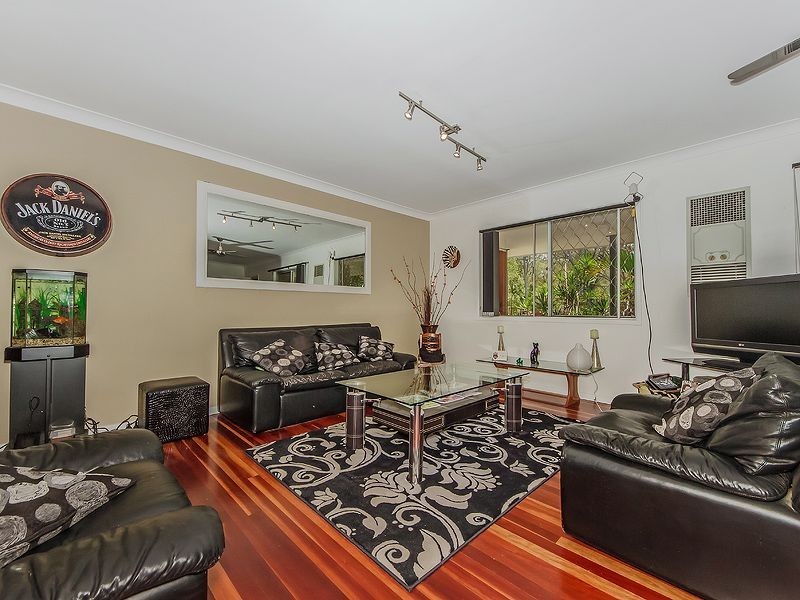 30 Nyora Street, Southport QLD 4215