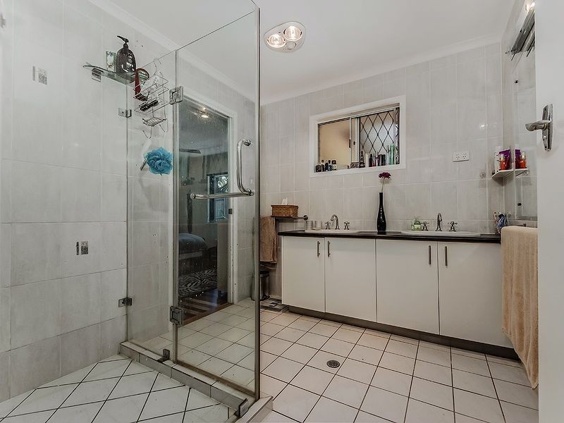 30 Nyora Street, Southport QLD 4215