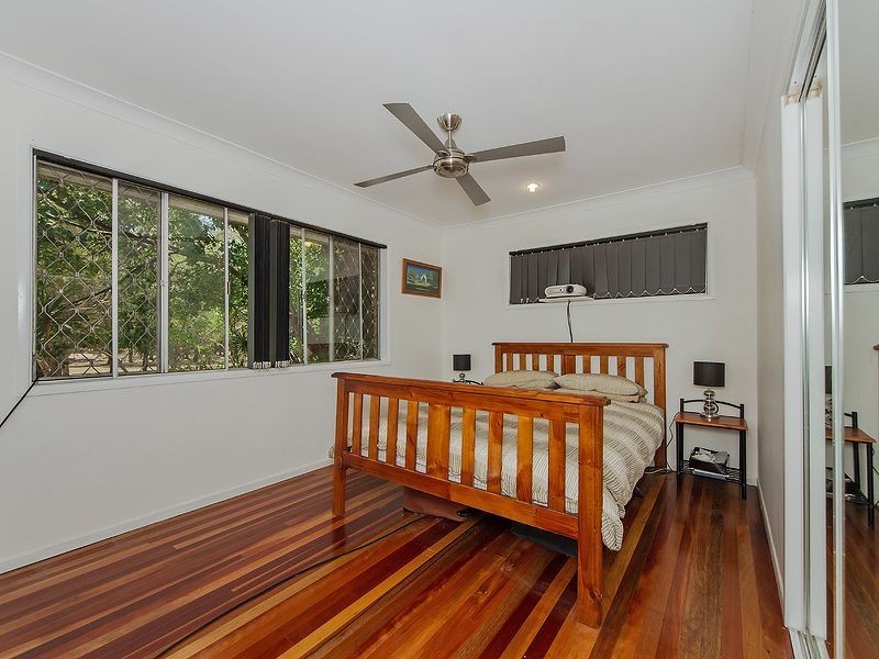 30 Nyora Street, Southport QLD 4215