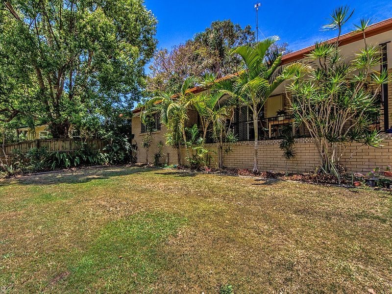 30 Nyora Street, Southport QLD 4215