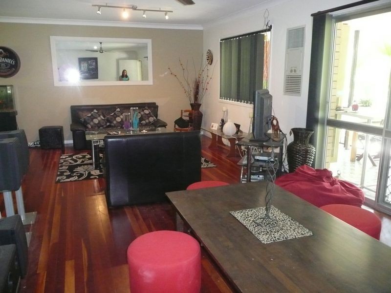 30 Nyora Street, Southport QLD 4215