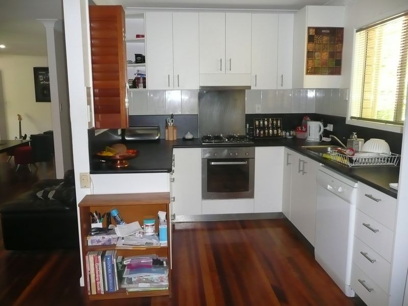 30 Nyora Street, Southport QLD 4215