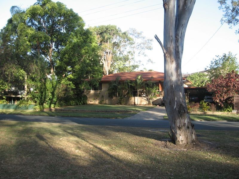 30 Nyora Street, Southport QLD 4215