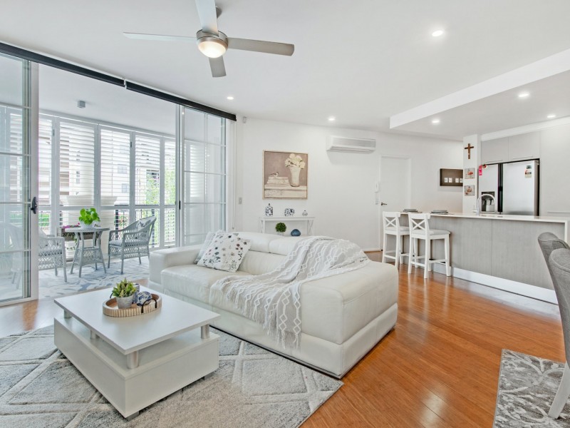 1027/3029 The Boulevard, Carrara QLD 4211