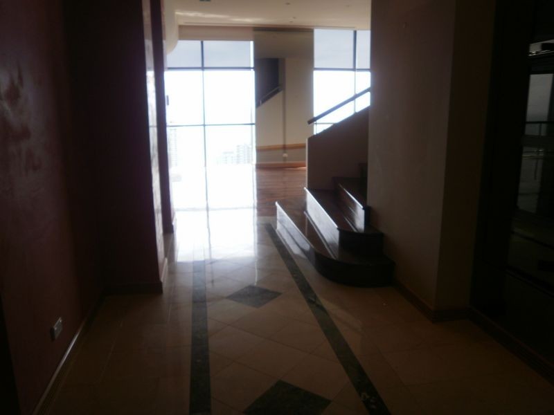 23 Ferny Avenue, Surfers Paradise QLD 4217