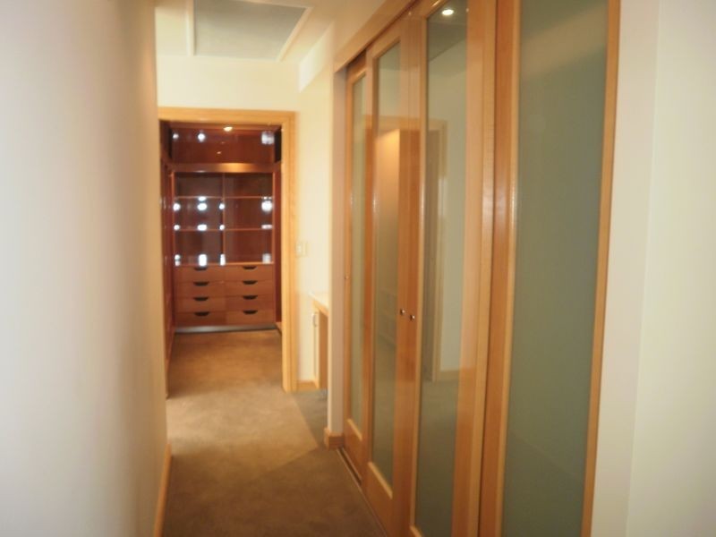 23 Ferny Avenue, Surfers Paradise QLD 4217