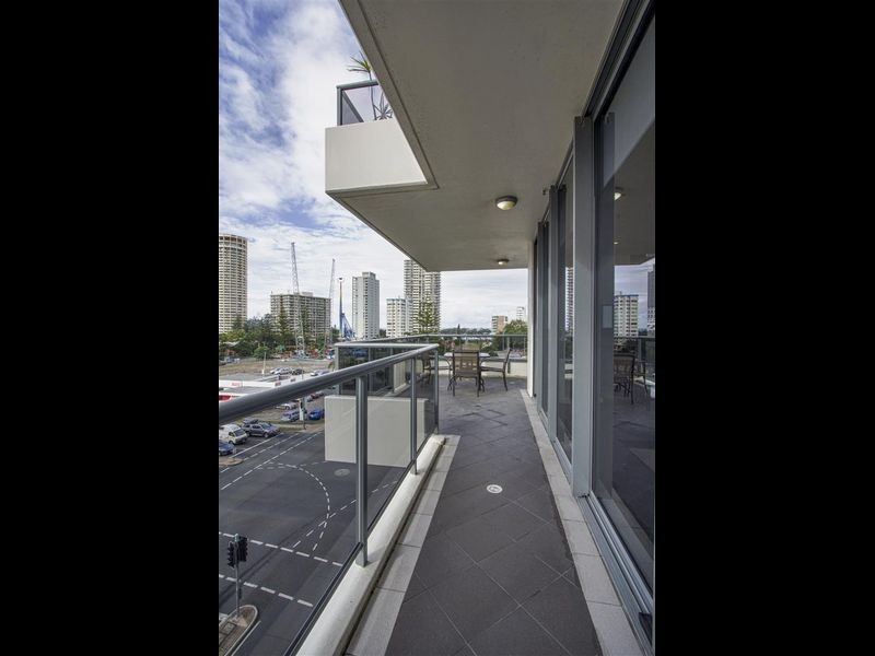 803/18 Cypress Avenue, Surfers Paradise QLD 4217