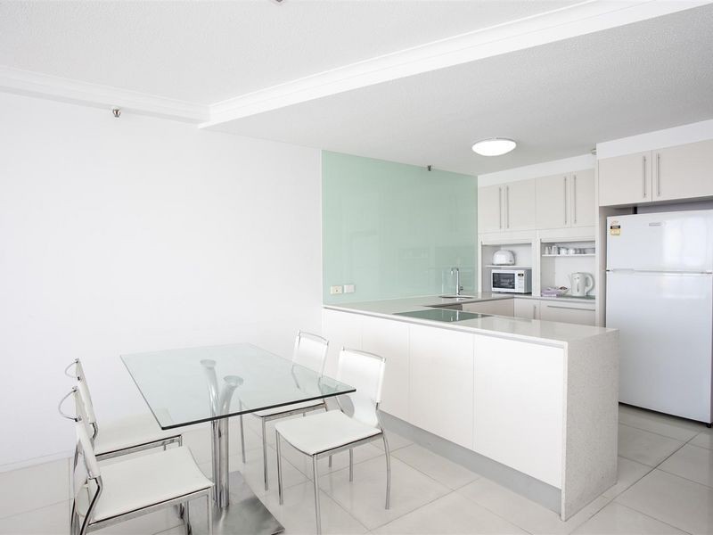 304/9 Trickett street, Surfers Paradise QLD 4217