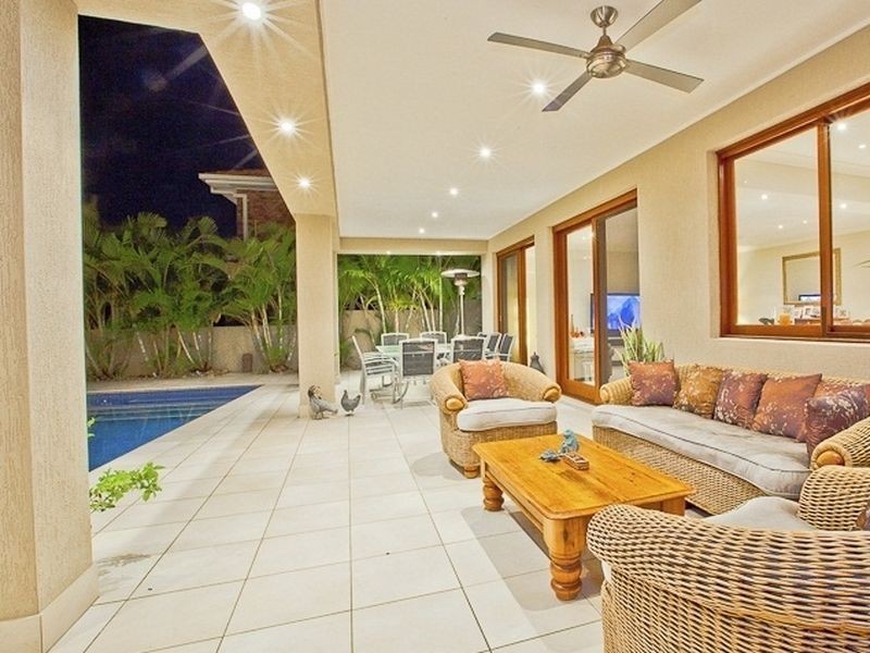 48 Charolais Cresent, Benowa QLD 4217