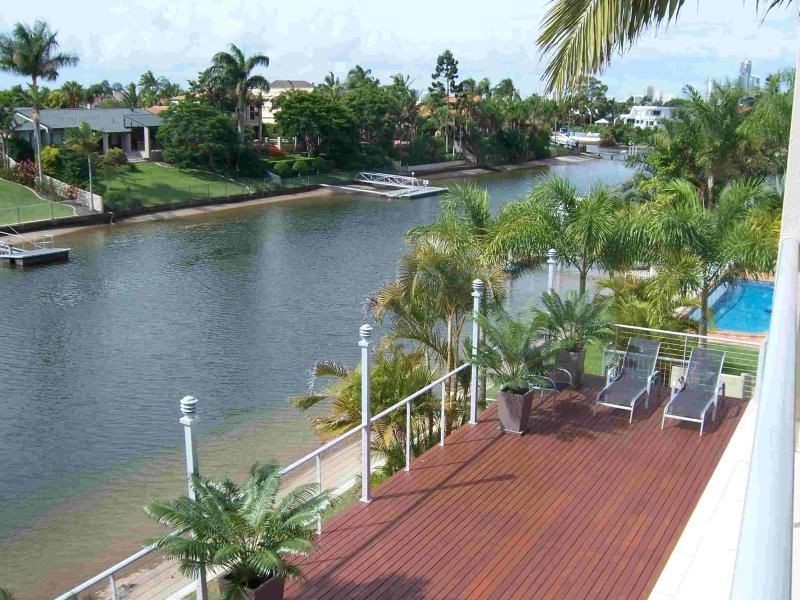 48 Charolais Cresent, Benowa QLD 4217