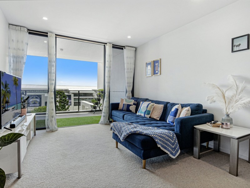 2/31 Queensland Avenue, Broadbeach QLD 4218
