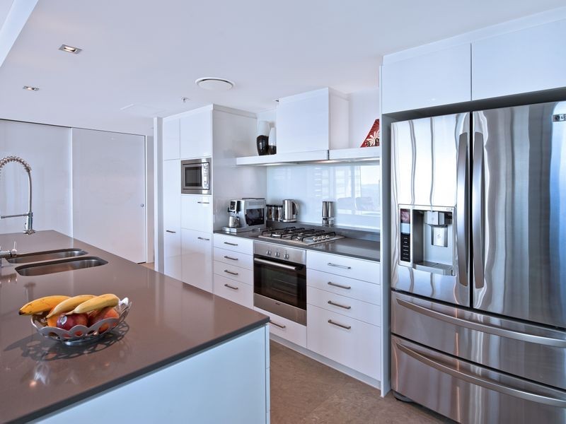 6101/9 Hamilton Avenue, Surfers Paradise QLD 4217