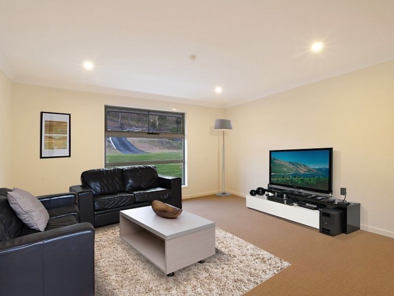 9/205 Crane Cresent, Nerang QLD 4211