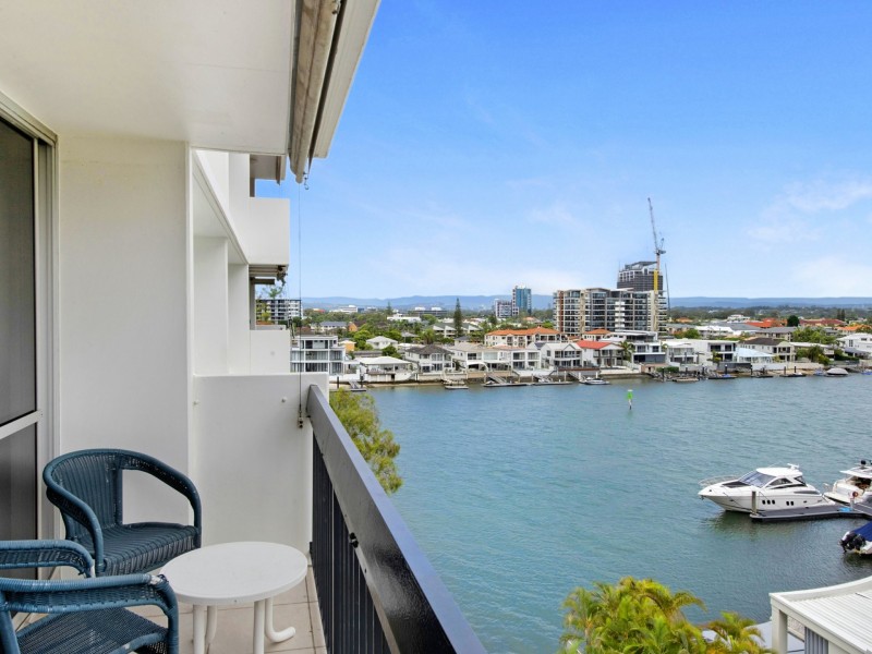61/32 Riverview Parade, Surfers Paradise QLD 4217