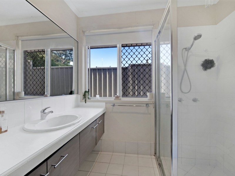 27 Manly Drive, Robina QLD 4226