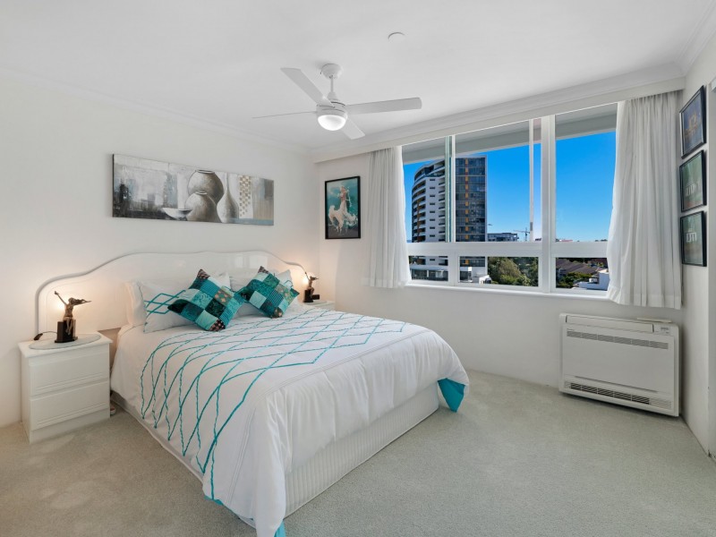 B9-1/75 Brighton Parade, Southport QLD 4215