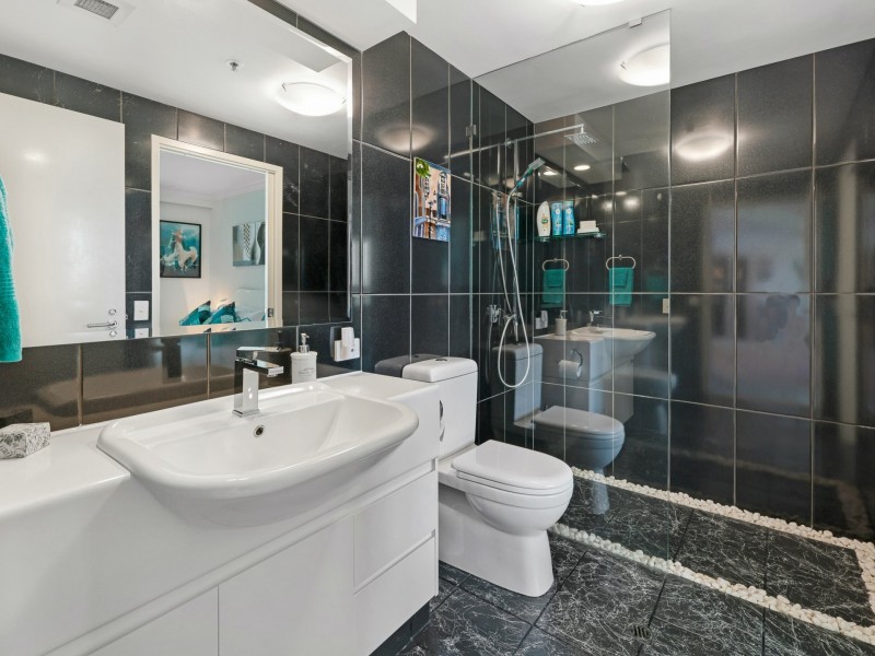 B9-1/75 Brighton Parade, Southport QLD 4215