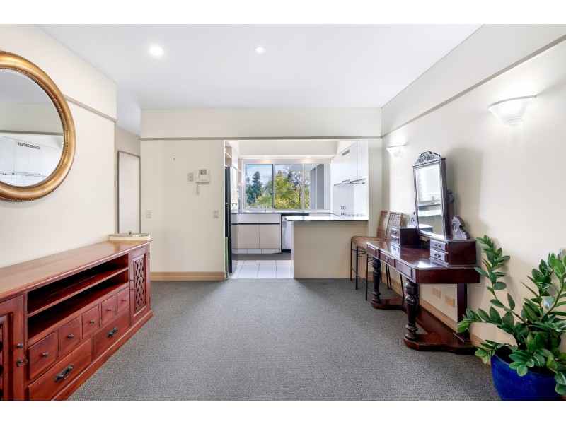 21/76-80 Chichester Drive, Arundel QLD 4214
