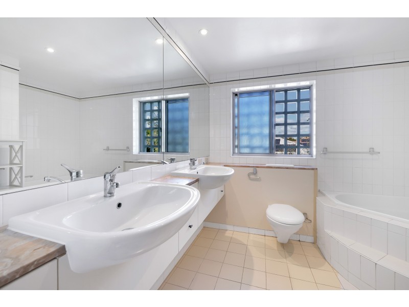 21/76-80 Chichester Drive, Arundel QLD 4214