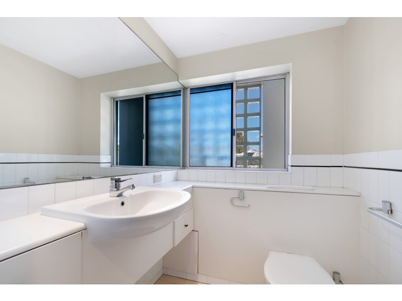 21/76-80 Chichester Drive, Arundel QLD 4214