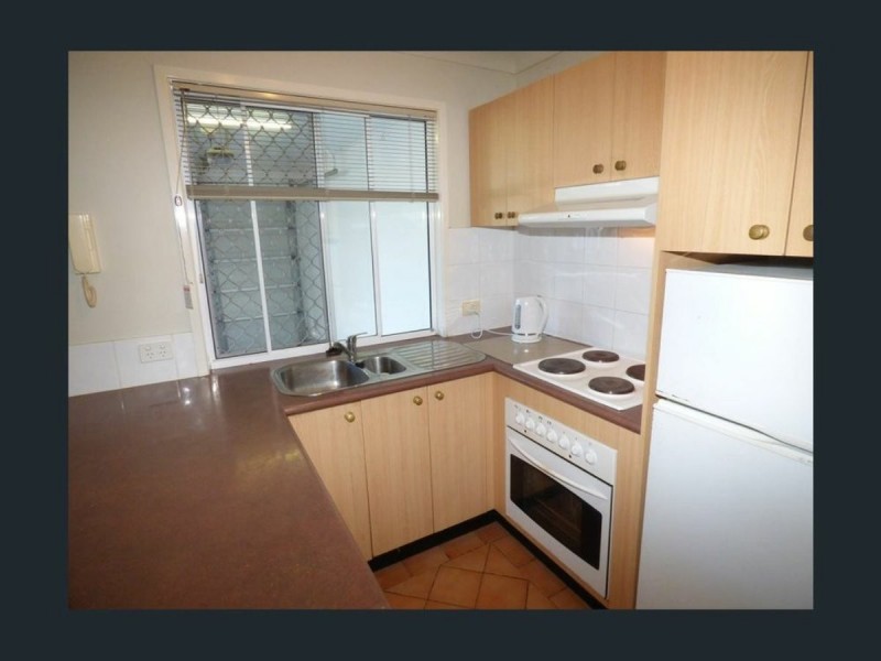 83 Heeb Street, Benowa QLD 4217