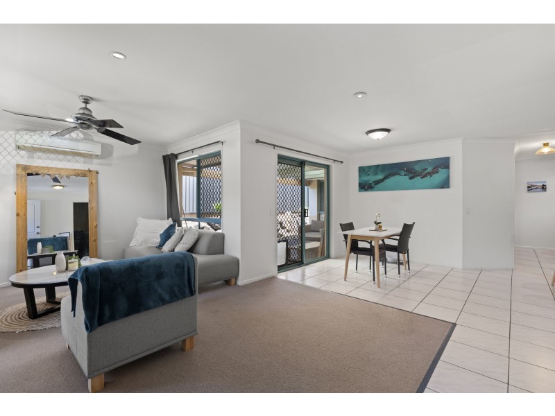 1/110 Greenacre Drive, Parkwood QLD 4214