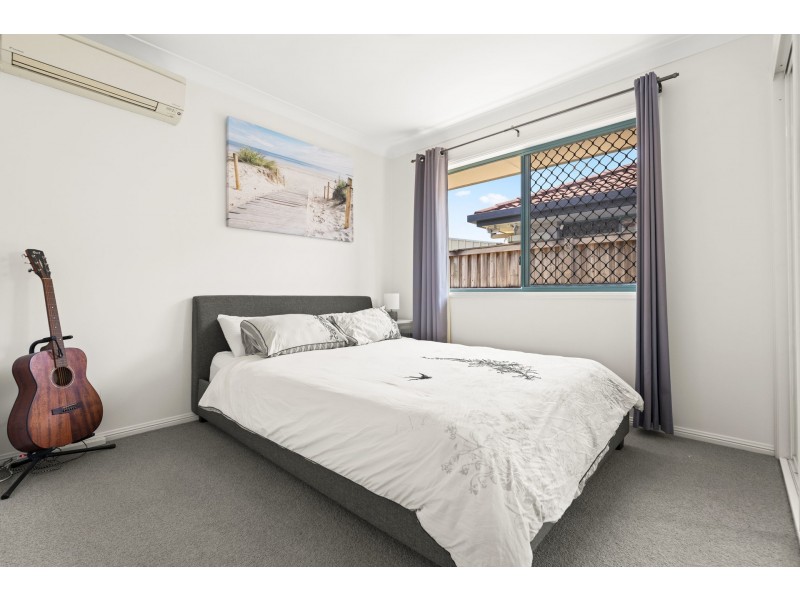 1/110 Greenacre Drive, Parkwood QLD 4214