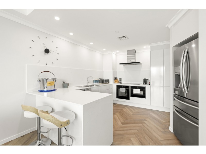 C7-3/75 Brighton Parade, Southport QLD 4215