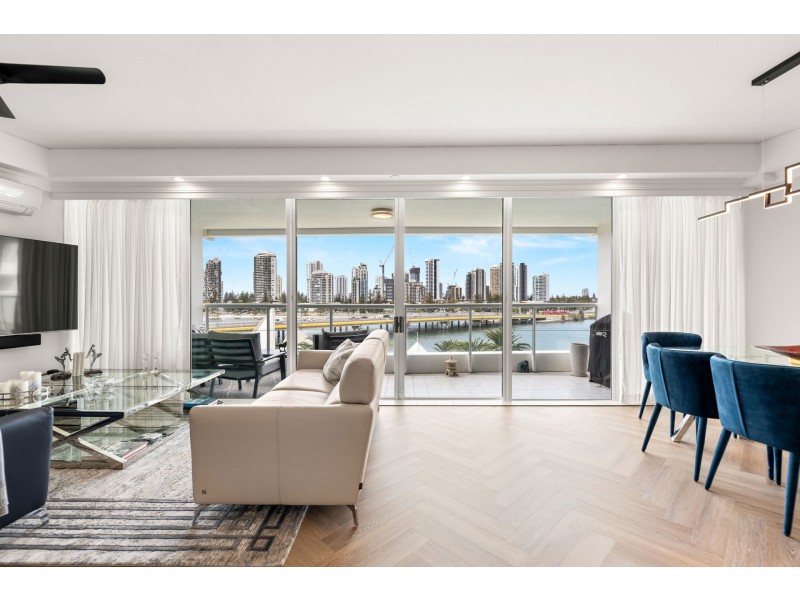 C7-3/75 Brighton Parade, Southport QLD 4215