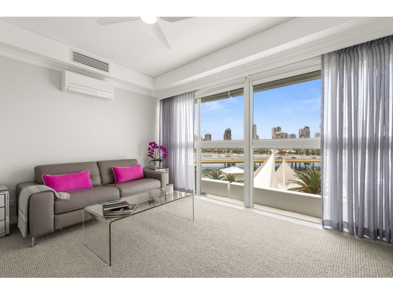 C7-3/75 Brighton Parade, Southport QLD 4215