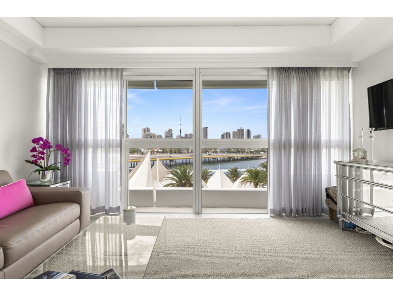 C7-3/75 Brighton Parade, Southport QLD 4215