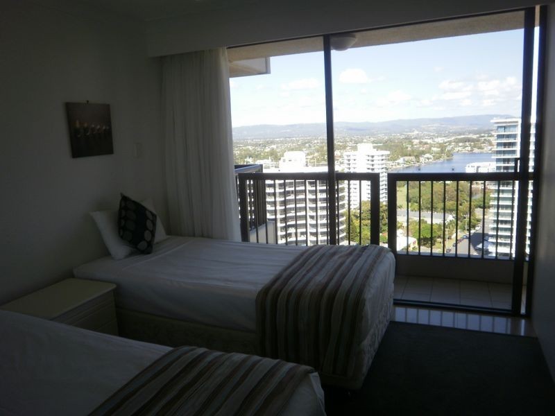 26 Northcliff Terrace, Surfers Paradise QLD 4217