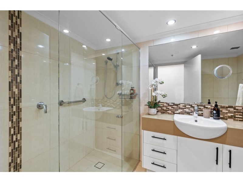 31/29-39 Woodroffe Avenue, Main Beach QLD 4217