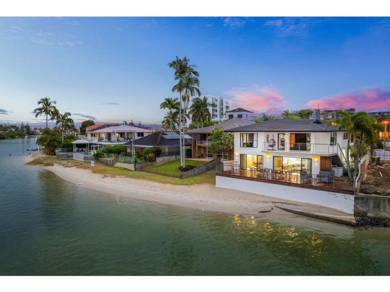 21 Tarcoola Crescent, Surfers Paradise QLD 4217