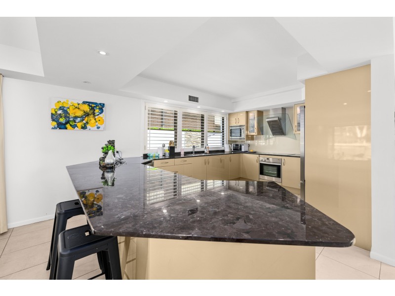 21 Tarcoola Crescent, Surfers Paradise QLD 4217