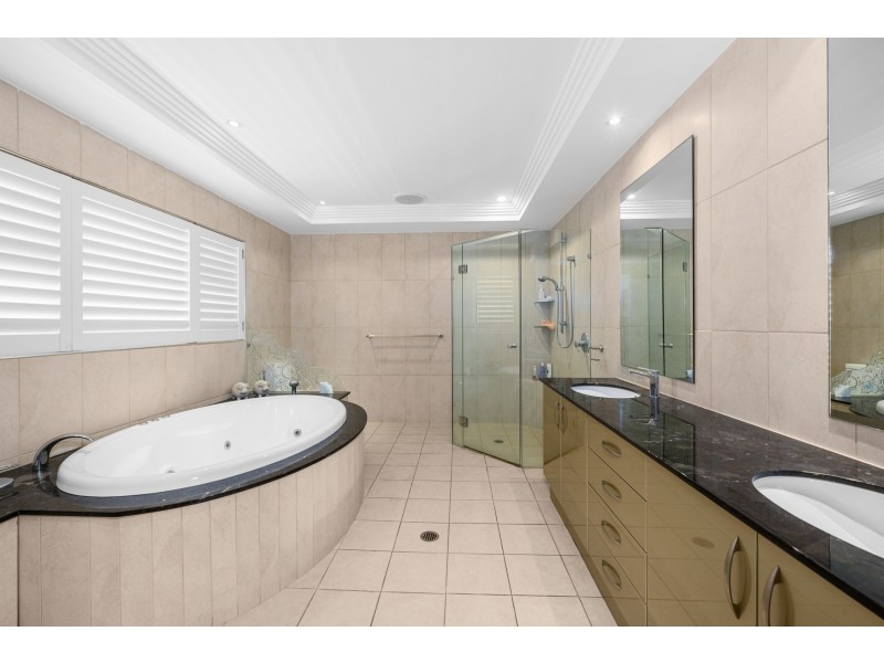 21 Tarcoola Crescent, Surfers Paradise QLD 4217