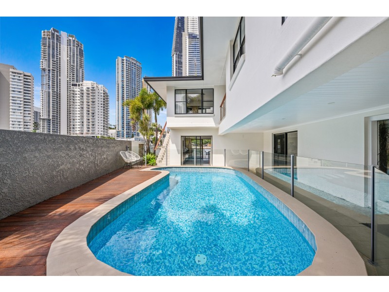 21 Tarcoola Crescent, Surfers Paradise QLD 4217
