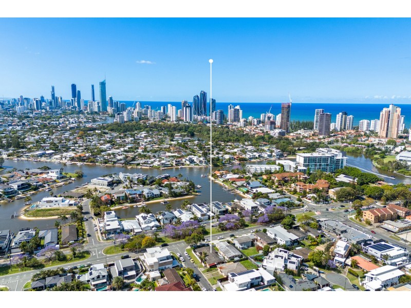 30 T E Peters Drive, Broadbeach Waters QLD 4218