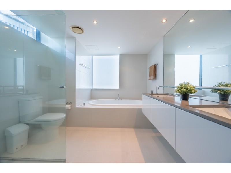 1195/9 Ferny Avenue, Surfers Paradise QLD 4217