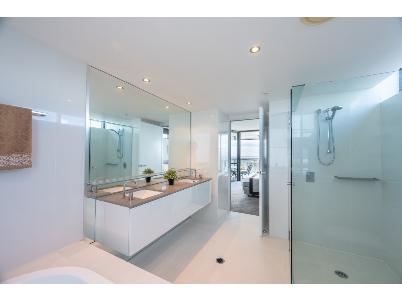 1195/9 Ferny Avenue, Surfers Paradise QLD 4217