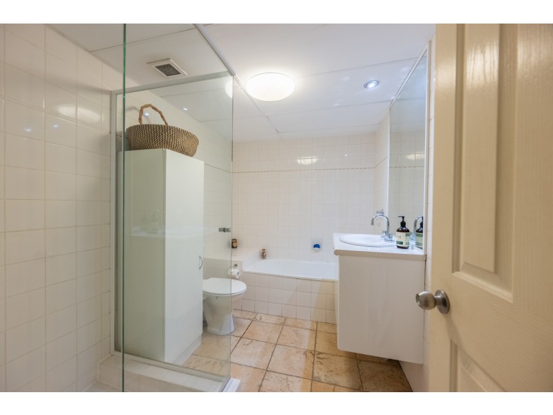 1K/3277 Surfers Paradise Boulevard, Surfers Paradise QLD 4217