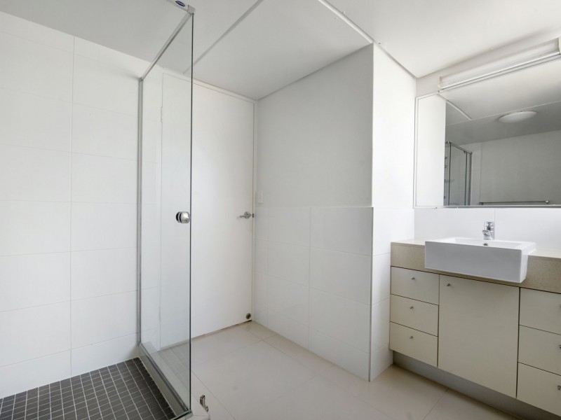 111/32 Riverview Parade, Surfers Paradise QLD 4217