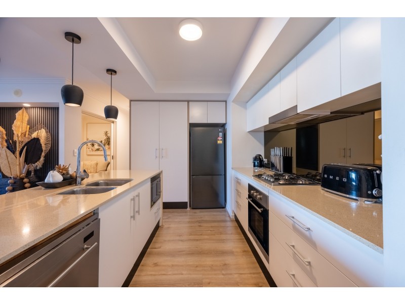 23/53 Darrambal Street, Surfers Paradise QLD 4217