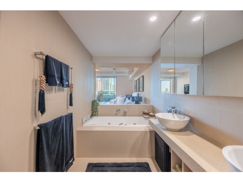 23/53 Darrambal Street, Surfers Paradise QLD 4217