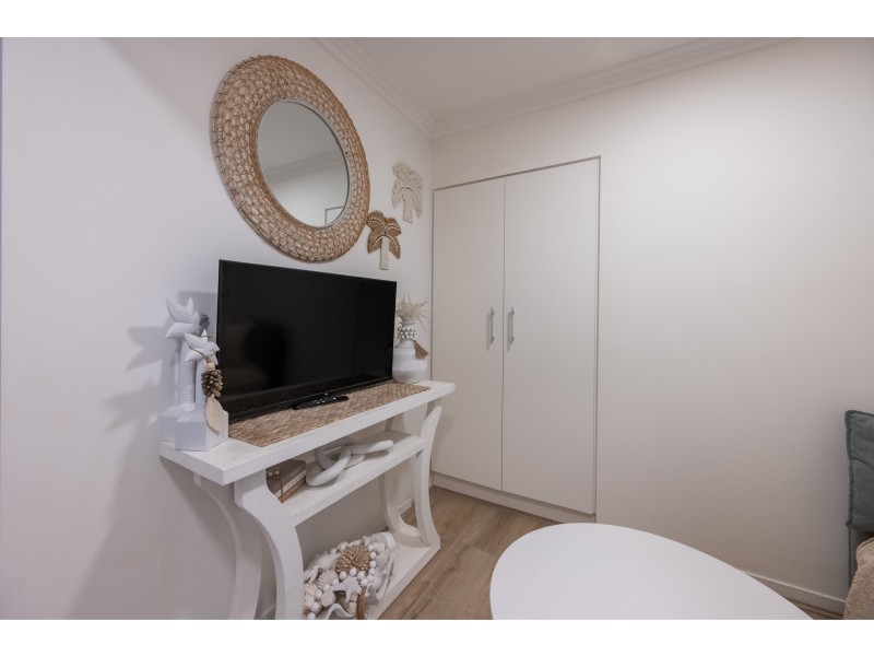 23/53 Darrambal Street, Surfers Paradise QLD 4217