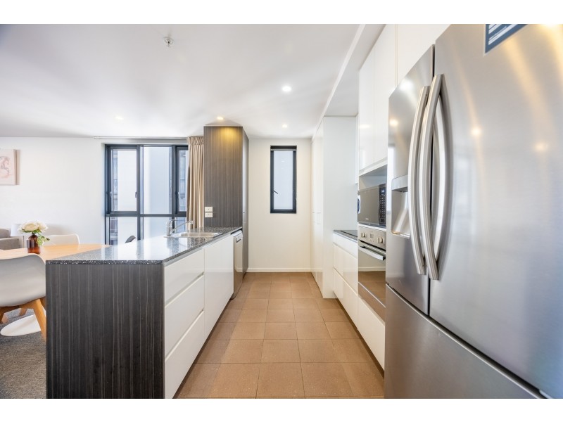 51/2729 Gold Coast Highway, Broadbeach QLD 4218